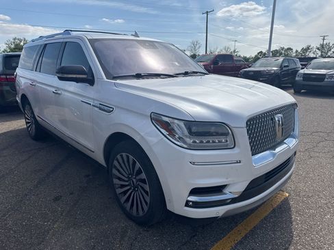 Used 2019 Lincoln Navigator L Reserve AWD/4WD image 9