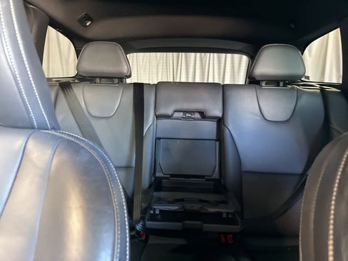 Used 2017 Volvo XC60 T6 R-Design w/ Climate Package image 21