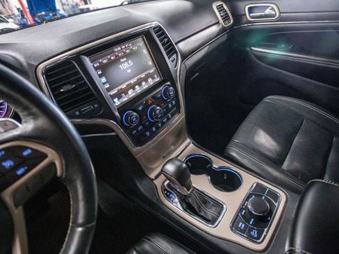 Used 2017 Jeep Grand Cherokee Limited image 7