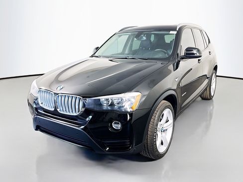 Used 2017 BMW X3 sDrive28i image 4