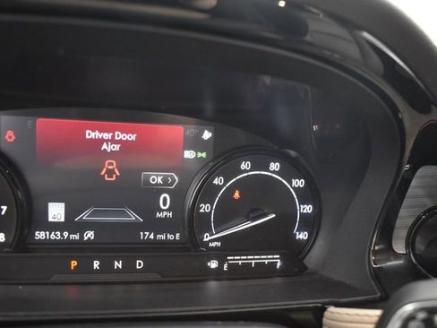 Used 2022 Lincoln Corsair Standard w/ Equipment Group 101A image 19