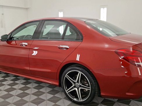 Used 2018 Mercedes-Benz C 300 4MATIC Sedan image 2