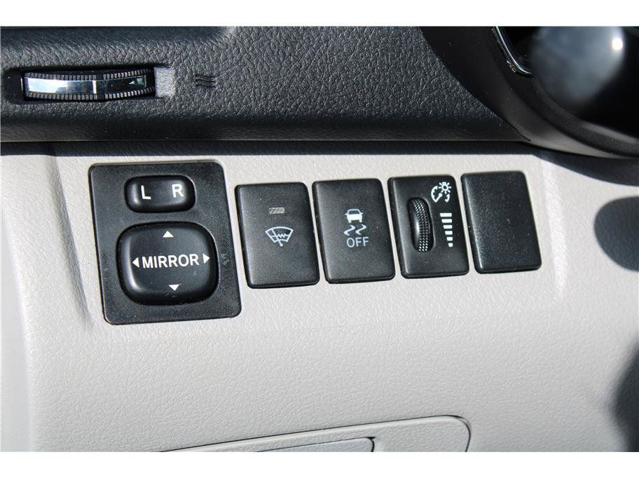 Used 2012 Toyota Highlander 4WD w/ Tech Pkg image 15