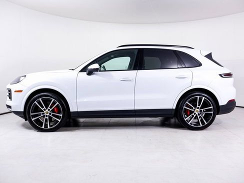 Certified 2024 Porsche Cayenne S image 2