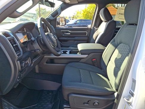 New 2026 RAM 1500 4x4 Crew Cab image 11