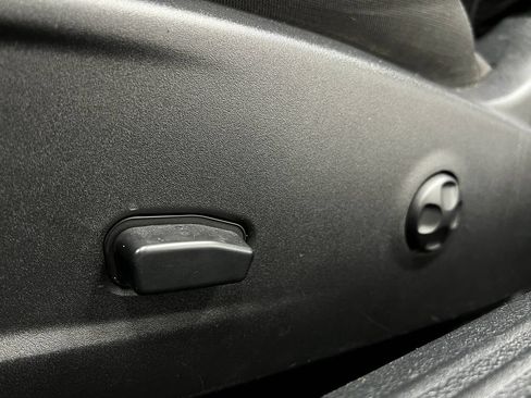 Used 2019 Dodge Challenger R/T RWD image 15