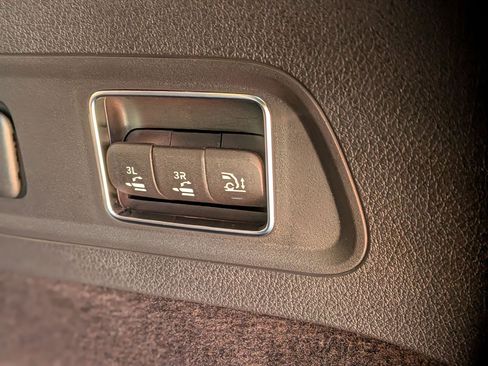 Used 2026 Mercedes-Benz GLS 580 4MATIC image 35