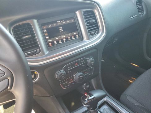 Used 2019 Dodge Charger SXT w/ Blacktop Package image 27