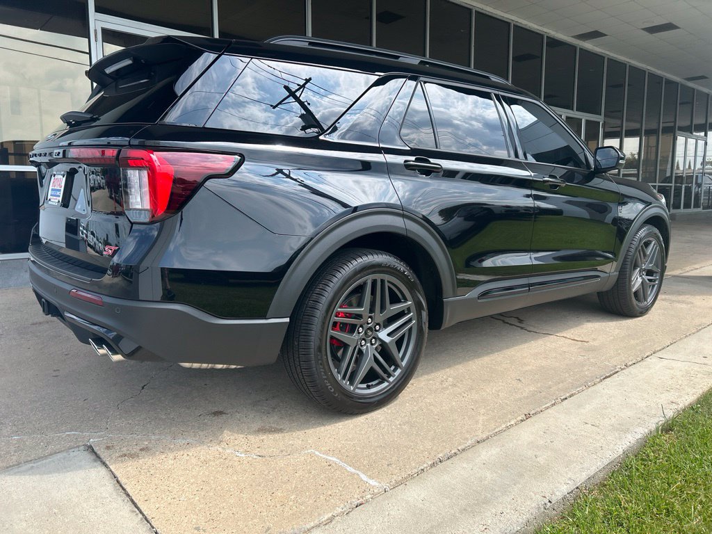 Used 2026 Ford Explorer ST AWD/4WD image 7