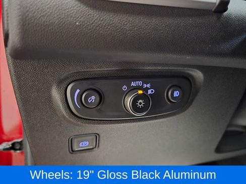 Used 2023 GMC Terrain SLT w/ Elevation Edition image 16