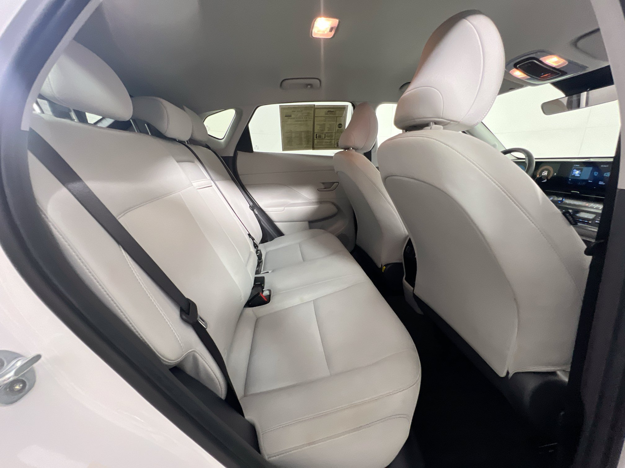 Used 2025 Hyundai Kona SEL AWD/4WD image 33