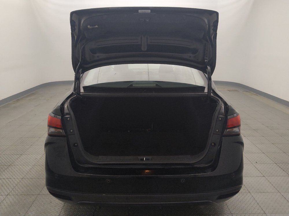 Used 2023 Nissan Versa SV FWD image 29