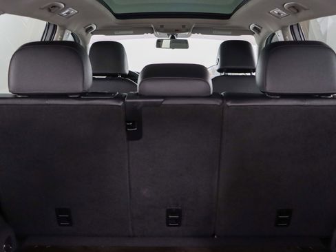 Used 2020 Volkswagen Tiguan SE image 29