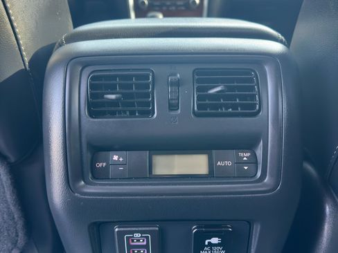 Used 2018 Nissan Pathfinder Platinum w/ Cargo Package image 35