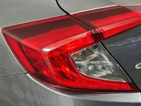Used 2018 Honda Civic EX-T image 34