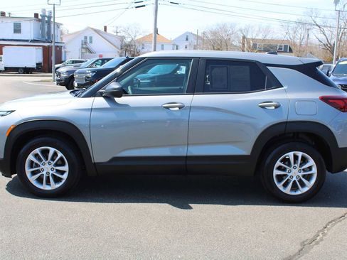 Used 2024 Chevrolet TrailBlazer LS w/ LS Convenience Package image 4