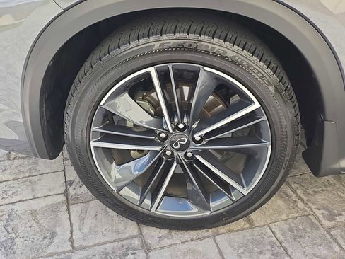 Certified 2025 INFINITI QX55 Essential image 9