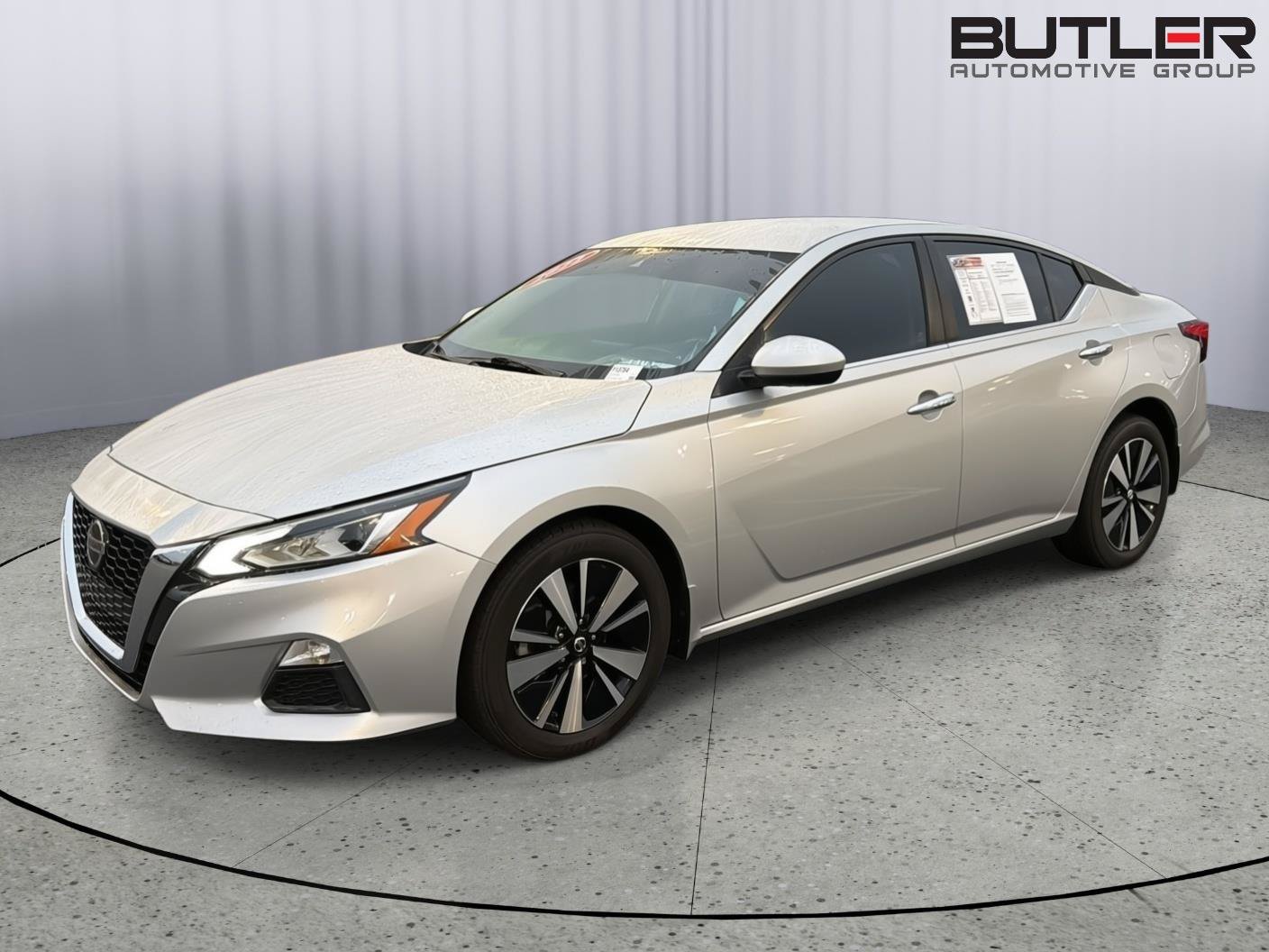 Used 2022 Nissan Altima 2.5 SV AWD/4WD image 2
