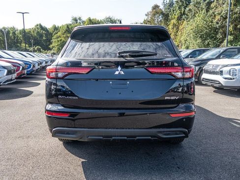 New 2024 Mitsubishi Outlander ES image 11