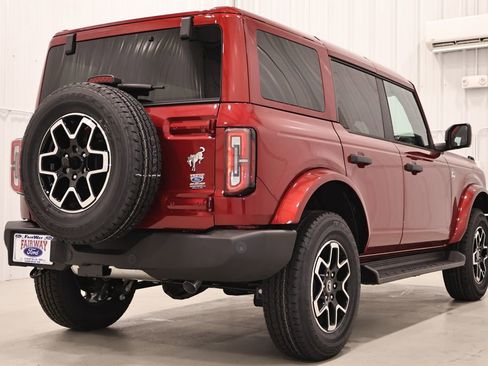New 2026 Ford Bronco Outer Banks image 9