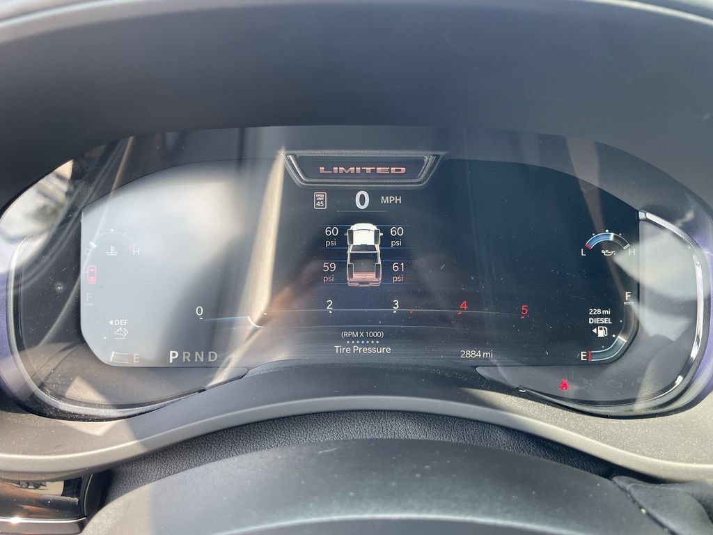 New 2025 RAM 2500 Limited AWD/4WD image 17