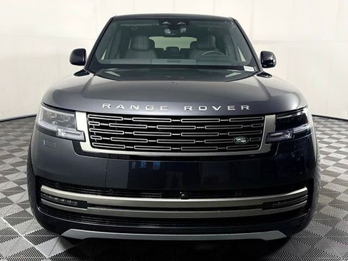 New 2025 Land Rover Range Rover Long Wheelbase SE image 11