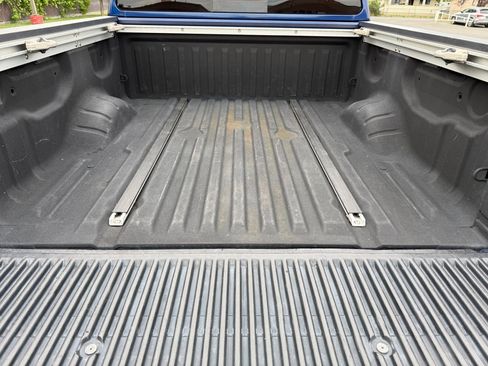 Used 2017 Nissan Titan SL w/ Off-Road Package AWD/4WD image 26