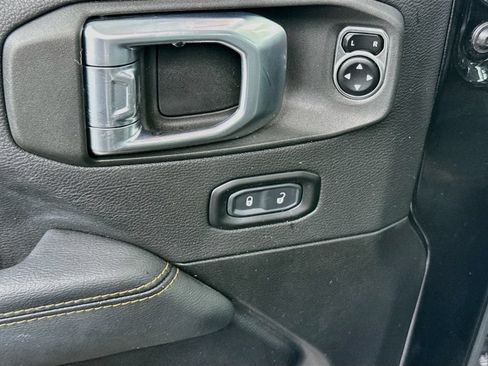 Certified 2023 Jeep Wrangler Unlimited Sahara AWD/4WD image 19