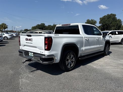 Used 2024 GMC Sierra 1500 SLE w/ Preferred Package image 5