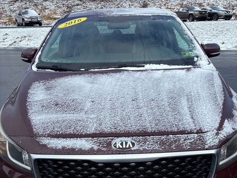 Used 2016 Kia Sedona EX image 15