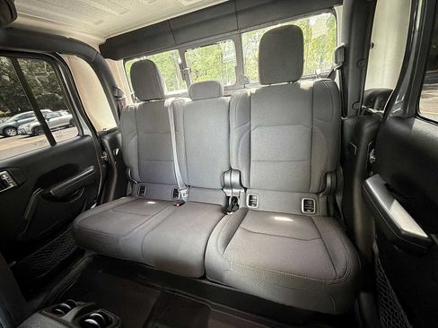 Used 2021 Jeep Gladiator Sport AWD/4WD image 21