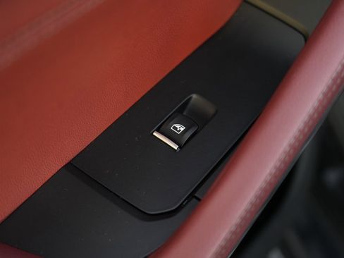 Used 2020 BMW X6 M50i w/ Premium Package image 33