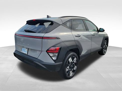 Used 2024 Hyundai Kona SEL AWD/4WD image 4