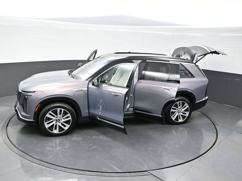 Used 2026 Cadillac Vistiq Luxury AWD/4WD image 59