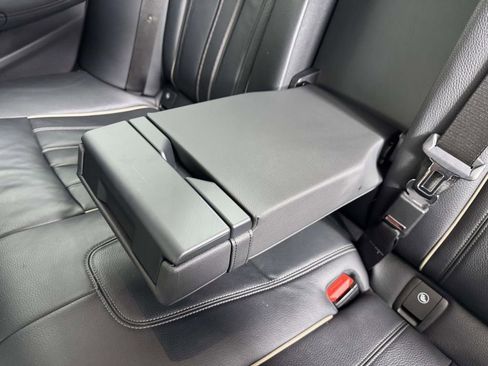 Used 2019 BMW 540i xDrive image 34