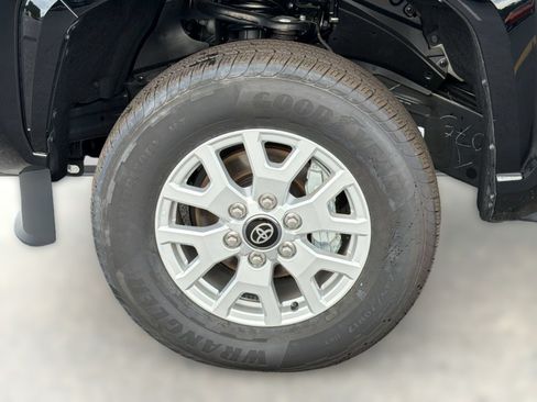 Used 2026 Toyota Tacoma SR5 AWD/4WD image 13