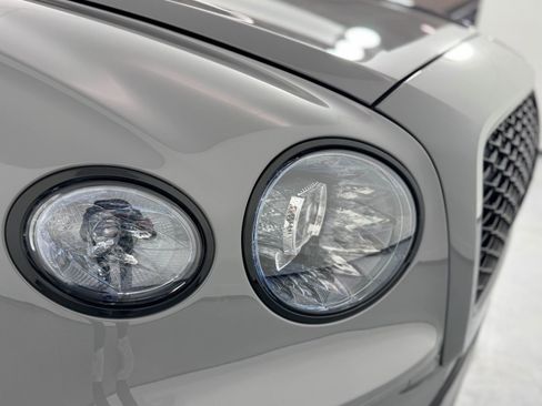 New 2025 Bentley Flying Spur Plug-In Hybrid image 61