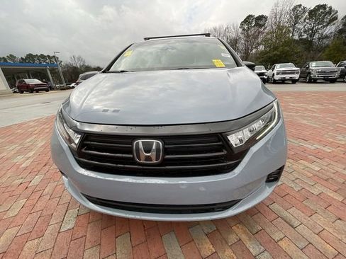 Used 2023 Honda Odyssey Sport image 3