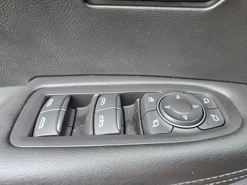 Used 2023 Cadillac XT6 Sport w/ Technology Package AWD/4WD image 37