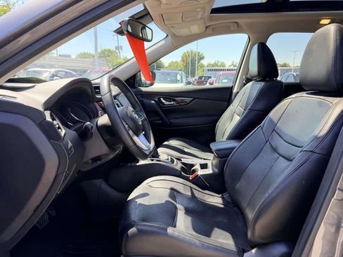 Used 2020 Nissan Rogue SL w/ Premium Package FWD image 16