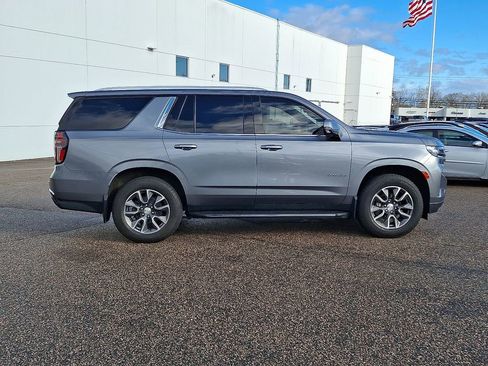 Used 2022 Chevrolet Tahoe LT w/ LT Signature Package image 11