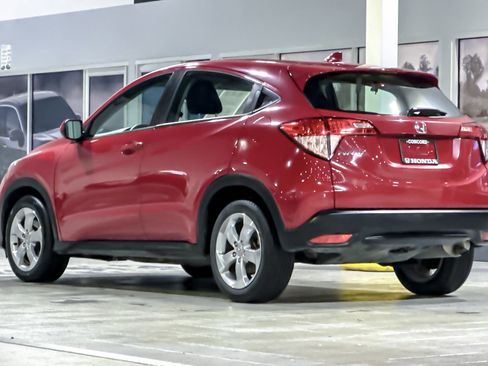 Used 2016 Honda HR-V LX image 3