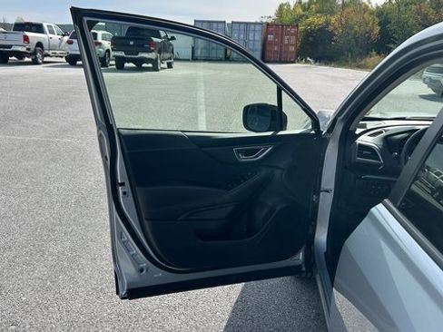 Used 2022 Subaru Forester Premium image 14