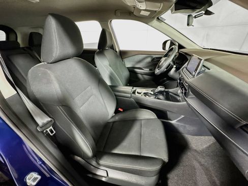 Used 2023 Nissan Rogue S AWD/4WD image 26