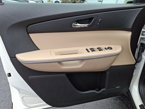 Used 2012 GMC Acadia SLT AWD/4WD image 12