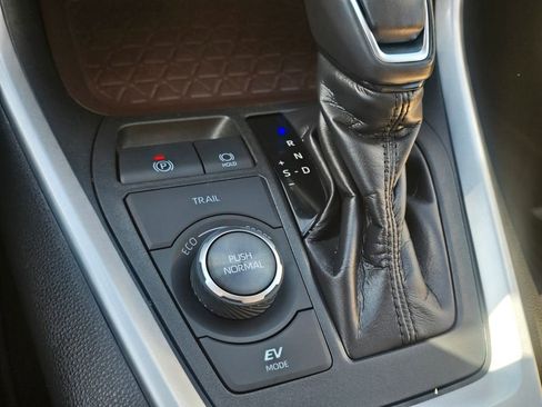 Used 2020 Toyota RAV4 Limited w/ Limited Grade Weather Package AWD/4WD image 23