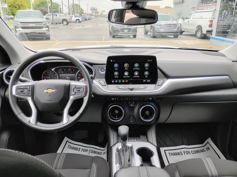 Used 2024 Chevrolet Blazer LT w/ Convenience Package FWD image 13
