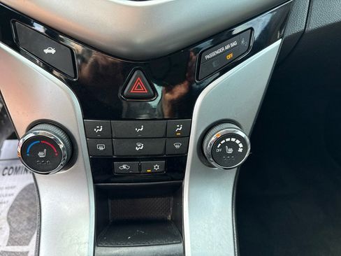 Used 2015 Chevrolet Cruze LT image 11