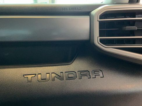 Used 2022 Toyota Tundra SR5 w/ SR5 Premium Package AWD/4WD image 32