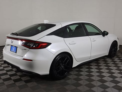 Used 2023 Honda Civic Sport image 7